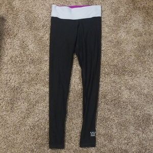 PINK VS Reversible Ultimate Leggings
